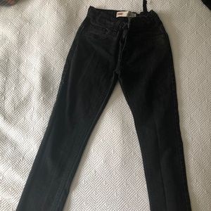 Levi’s boys black size 8